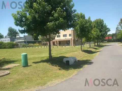 Terreno en Venta de 859,0 m2
