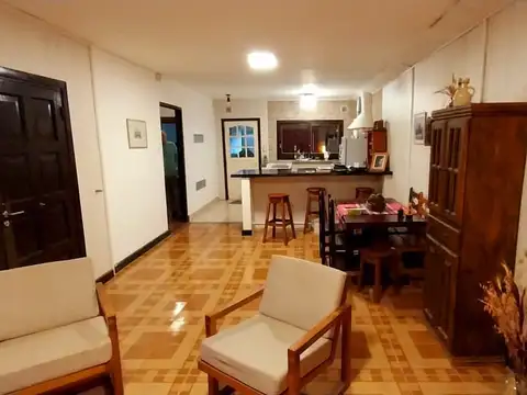 De Las Sirenas 1100