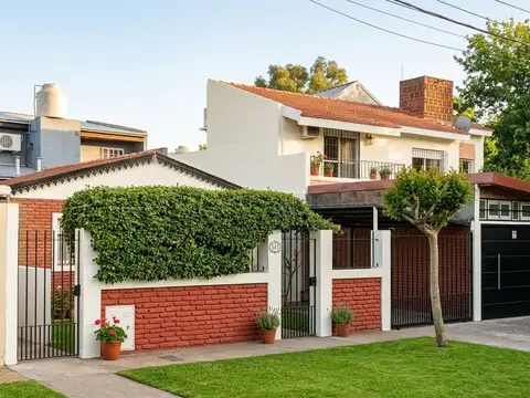 casa 8 amb cochera doble QUILMES