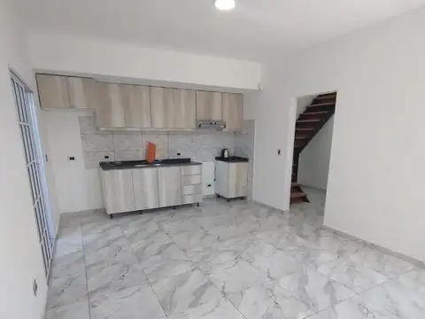 Casa 3 ambientes con 2 baños