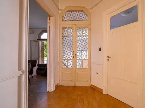 VENTA CASA 5 AMBIENTES FLORES PATIO TERRAZA