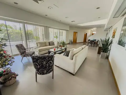 Casa en Venta en Cañuelas, USD 475.000