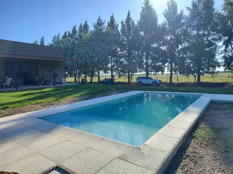 Casa 4 ambientes con 2 baños