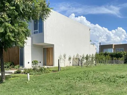 Terreno en Venta en Nordelta, USD 230.000