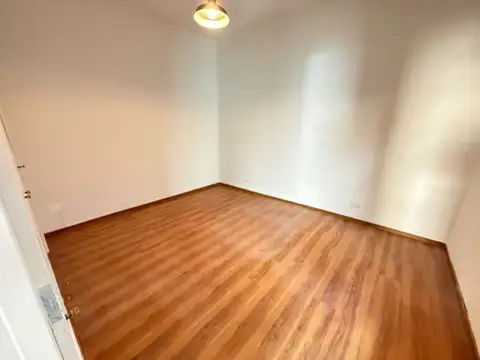 Depto Tipo Casa en Alquiler de 1 dormitorio