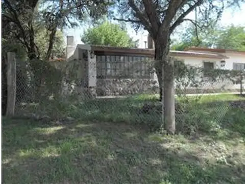 Las Acacias 100