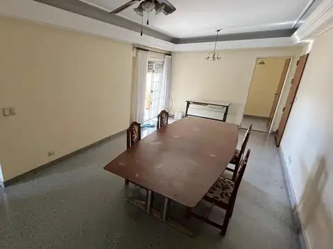 Depto Tipo Casa 5 ambientes con 2 baños
