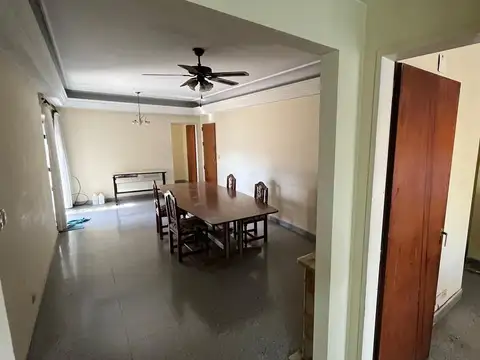 Depto Tipo Casa en Venta de 5 ambientes