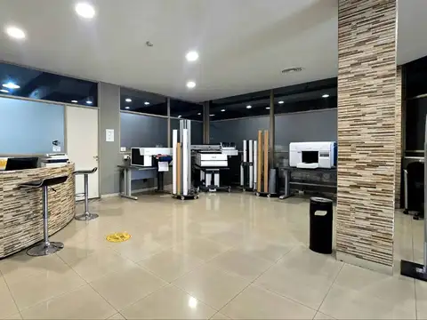 VENTA GALPÓN CON OFICINAS BARRACAS