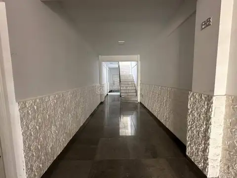 San Lorenzo 1100, Piso 2