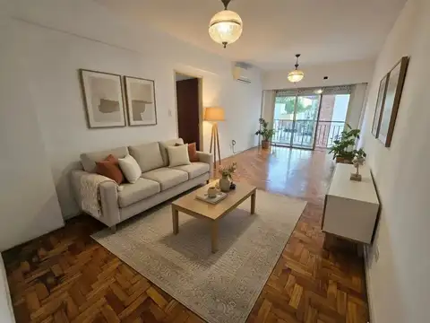 Semi-Piso 4 amb. Av. 25 de Mayo.