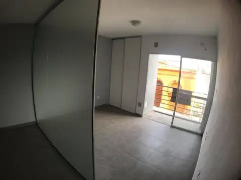Monoambiente con cochera