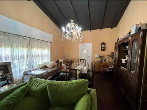 Casa en Venta en Villa Gobernador Udaondo, USD 250.000