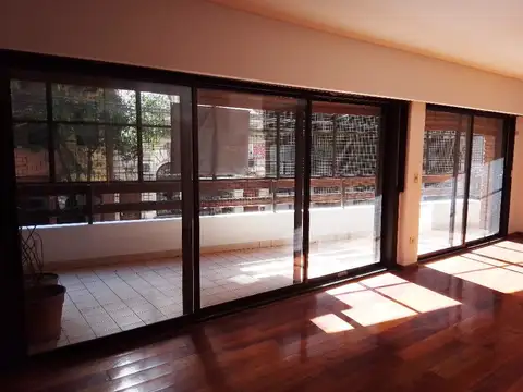 Departamento en Venta con 2 cocheras