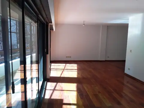 Armenia 2400, Piso 1