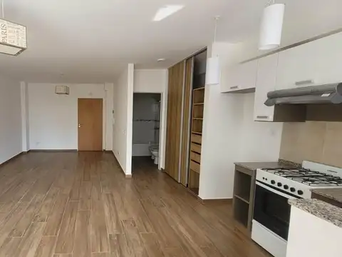 HERMOSO MONOAMBIENTE CFTE C/ BALCON - APTO PROF - 36 m2