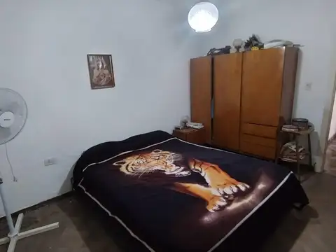Casa 4 ambientes con 1 baño