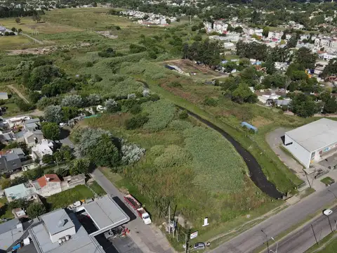HECTAREAS Y LOCALES EN VENTA EN LA PLATA
