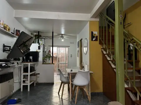 Depto Tipo Casa en Venta de 3 ambientes