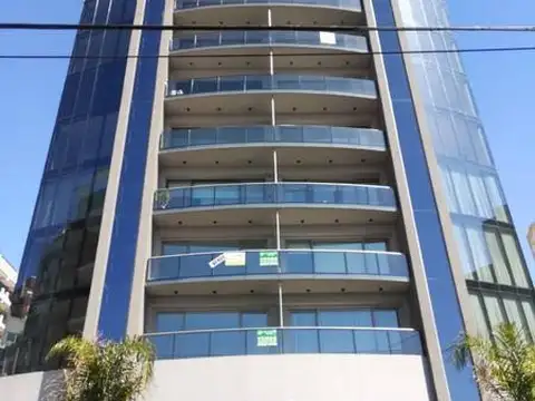 Departamento 4 ambientes con dos cocheras en venta en Quilmes