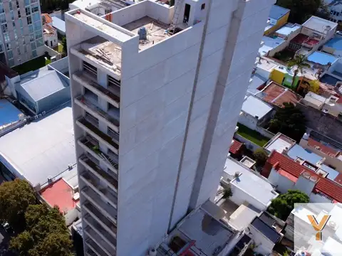 Departamento construcción-venta- 1 dormitorio-FRENTE - 45mts -Pozo - Avenida 7 - La Plata