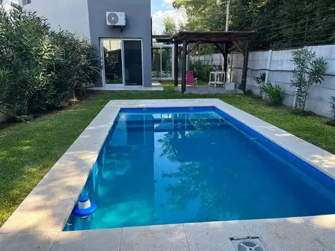 CASA EN VENTA 4 AMB C/ PILETA- LA CAÑADA LOS ARCES