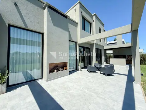 Casa en Venta en Moreno, USD 345.000