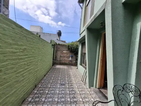 Depto Tipo Casa 5 ambientes con 2 baños