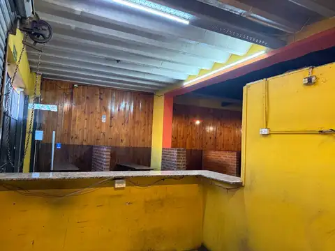 Local en Alquiler Via Pública