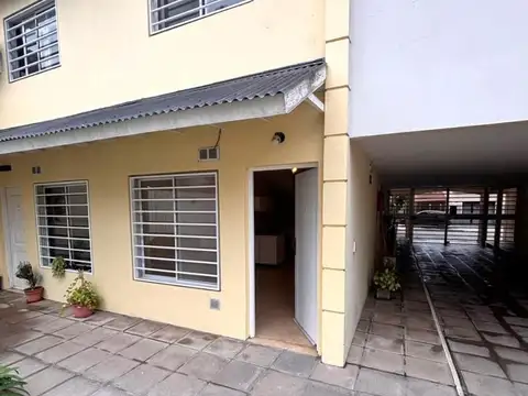Depto Tipo Casa en Venta al Suroeste