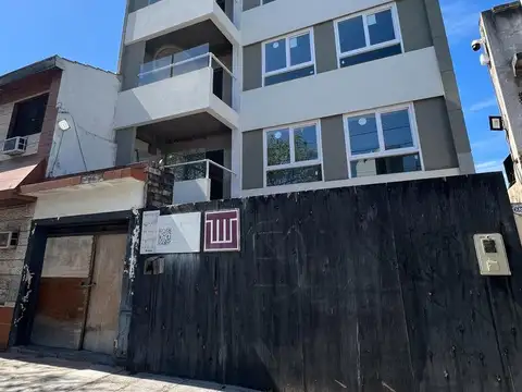 Monoambiente 4to piso - Balcón con Parrilla!