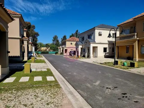 Casa  en Venta en Pilar,  G.B.A. Zona Norte