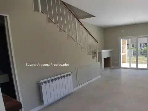 Casa en Venta en Complejo Liquidambar, USD 180.000