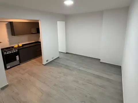 Av Cordoba 2000, Piso 7