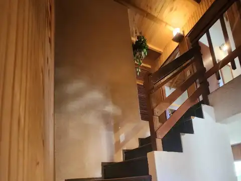 Depto Tipo Casa en Venta con 1 cocheras