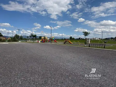 Terreno en Venta 20  mts Fondo