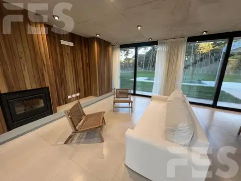 Casa en Venta al Este