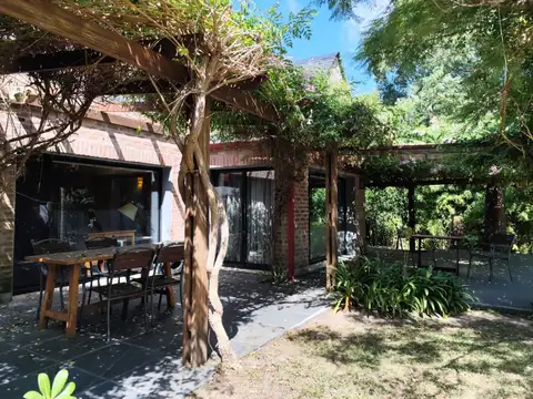 Casa en Alquiler de 4 dormitorios