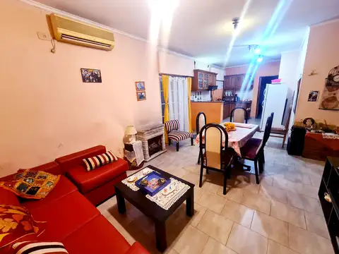 OPORTUNIDAD  CASA EN HAEDO SUR 140M2,SUBDIVIBLE EN 2 PH, 5AMB.4DORM. COCHERA,PATIO,PISCINA-TERRAZA
