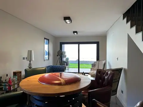 Av A. T. De Alvear 2337