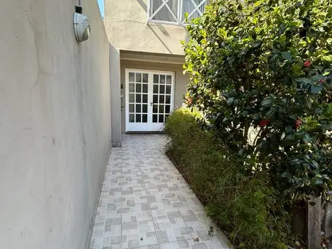 Venta Casa en bloque - Multifamiliar - en Olivos