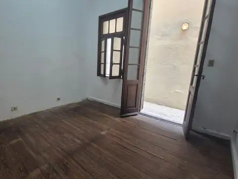 Depto Tipo Casa 2 ambientes con 1 baño