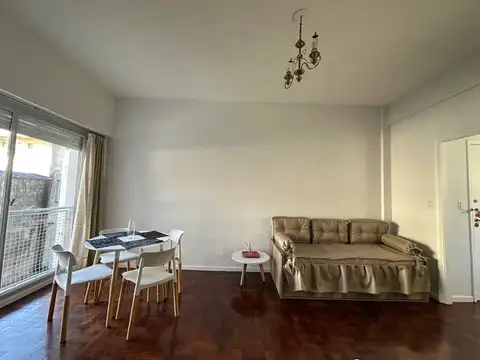 Alquiler Temporario en Monserrat. Departamento de 2 Ambientes, Todo luz. 3 PAX