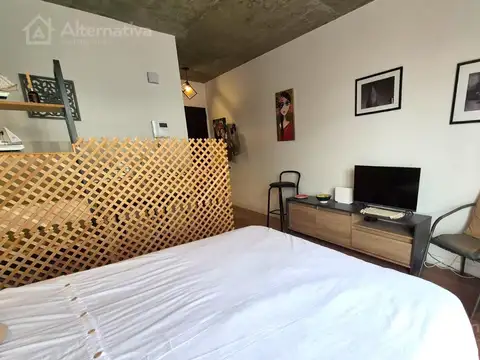 Av. Triunvirato al 3300 entre  Av. Chorroarín y Holmberg