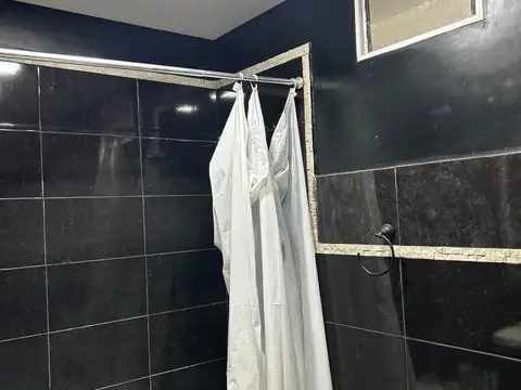 Casa en Alquiler con 1 cochera