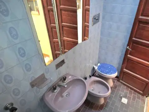 Casa 4 ambientes a reciclar en Venta en Gerli, Avellaneda, G.B.A. Zona Sur
