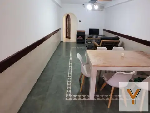 Casa 3 ambientes con 2 baños