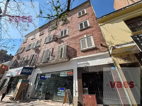 ALQUILER – Departamento de 2 dormitorios en el Centro, excelente ubicación sobre Rivera Indarte