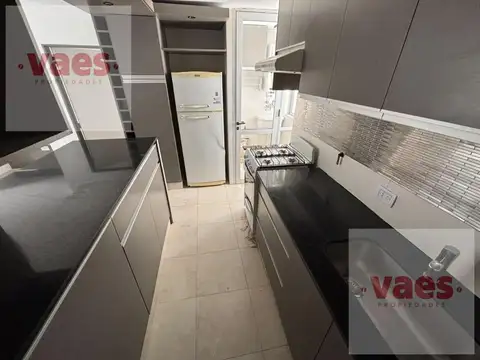 ALQUILER – Departamento de 2 dormitorios en el Centro, excelente ubicación sobre Rivera Indarte