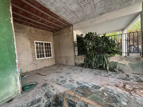 Casa 4 ambientes con 1 baño